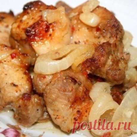 Шашлык в духовке на &quot;луковой подушке&quot;