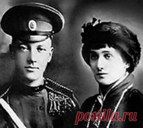 Тайны великого поэта
Гумилев и Ахматова.
«Деревянный, с длинным носом», «долговязый, нескладный высоколобый эстет», лицо «нильского крокодила» с «глазами гуся» - так «по-доброму» характеризовали внешность Николая Гумилёва его современники.