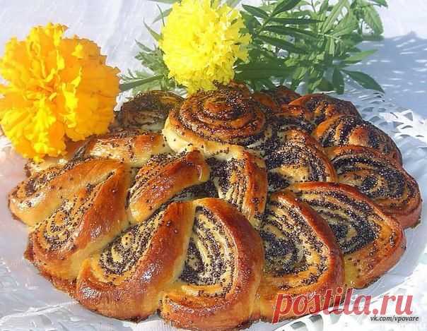 Очень эффектный пирог-рулет с маком