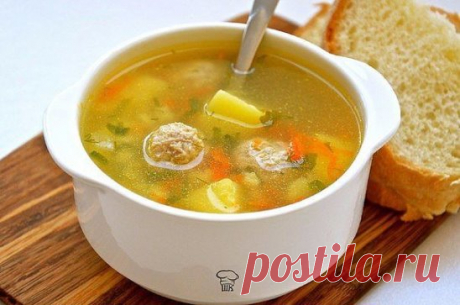 10 ВКУСНЫХ РЕЦЕПТОВ ДЛЯ МУЛЬТИВАРКИ 
1. Суп с фрикадельками.
Ингредиенты:
 Бульон (любой) – 1,5 л (можно пополам с водой)
 Картофель – 3 шт
 Морковь – 1 шт
 Лук репчатый – 1 шт
 Фрикадельки (маленькие) – 15 шт (количество можно менять по вкусу)
 Масло растительное
 Соль, специи – по вкусу
Приготовление:
Картофель нарезать кубиками (примерно 2-3 см).Лук нашинковать соломкой или брусочками.
Морковь натереть на крупной тёрке. В чашу мультиварки выложить лук, морковь, соль и специи, добавить ма