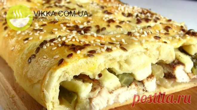 Пирог с куриным филе и сыром из слоеного теста