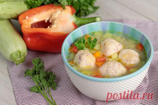 Нежный летний суп с кабачками и фрикадельками