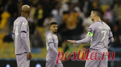 ФИФА запретила «Аль-Насру» совершать трансферы из-за долгов. Международная федерация футбола (ФИФА) наложила дисциплинарные санкции на саудовский «Аль-Наср», за который выступает Криштиану Роналду. Читать далее