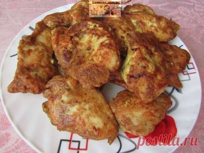 Куриное филе в особом кляре 


Мои домочадцы не любят куриное филе из-за его сухости. Но перед курочкой, приготовленной по этому рецепту, просто невозможно устоять. Куриное филе в особом кляре готовится очень быстро и так же быс…