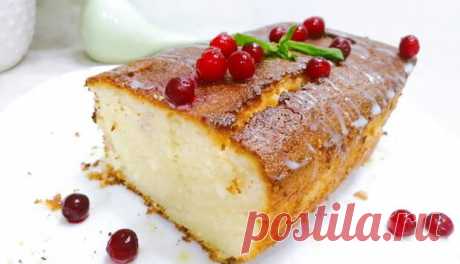 Манник с творогом: пирог на сметане получается вкуснее, чем ожидаешь - Odnaminyta - медиаплатформа МирТесен Многие считают, что этот пирог из серии «Дешево и сердито». Но стоит раз приготовить и убедиться, что вкуснейшую домашнюю выпечку можно легко приготовить из недорогих продуктов. Продукты для манника: Творог мелкозернистый – 300 г Манная крупа – стакан Сахар – стакан Сметана – 100 г Яйца – 3 шт.