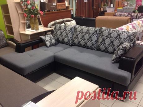Диван Спартак. Цена 31900рублей.
Размеры 2,45 х 1,65 м. Спальное место 1,95 х 1,45 м. Раскладка "дельфин". Бесплатная доставка. Салон мебели Айхал. ЗЯБ 17/27. Пользователям ВКонтакте скидка 5%.