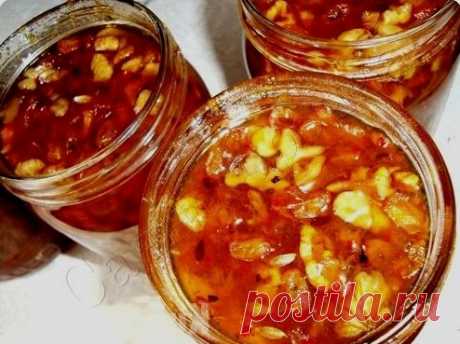 Варенье из облепихи с грецкими орехами.