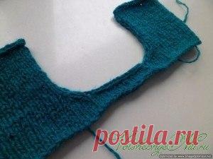 УРОКИ МАСТЕРСТВА.
АККУРАТНОЕ УБАВЛЕНИЕ ПЕТЕЛЬ ДЛЯ КРУГЛОГО ВЫРЕЗА ГОРЛОВИНЫ.
Мастер - класс.
http://volshebnyeniti.ru/tehnika/ubavlenie-petel-dlya..