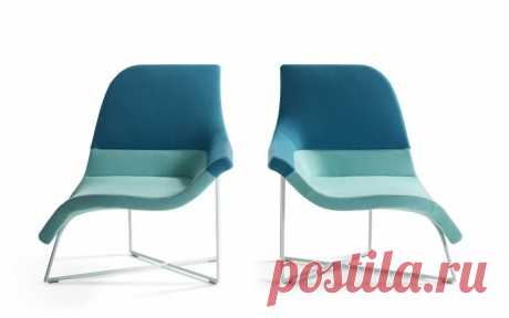 Кресло разработано дизайнерами UNStudio для датской компании Artifort. Gemini chair — это кресло асимметричной формы, которое можно использовать как самостоятельно, так и в паре. 
https://goodroom.com.ua/mag/gemini-chair-ergonomichnoe-kreslo-dlya-doma-i-ofisa/