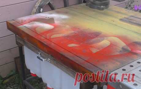 Достойная идея применения пластиковых канистр