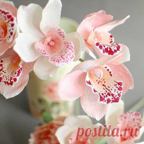 Hand-painted paper orchids... #paperflowers #paperorchids #handmade