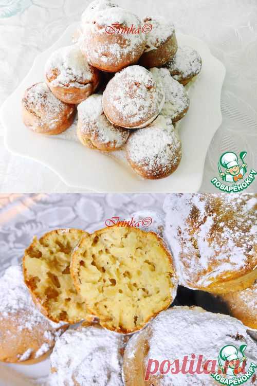 Яблочные пышки - кулинарный рецепт
Яблоко	(большое) — 2 шт
Сметана	— 100 г
Творог	— 50 г
Масло сливочное	— 50 г
Масло растительное	— 2 ст. л.
Сахар	— 3 ст. л.
Молоко	— 50 мл
Мука	— 250 г
Соль	(щепотка)
Разрыхлитель теста	— 2 ч. л.
Ванильный сахар	(или приправа для выпечки) — 2 ч. л.