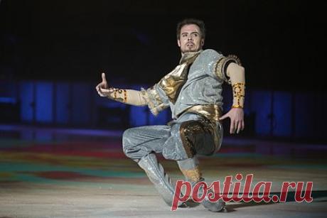 Российский фигурист высказался о судьбе золота командного турнира Игр-2022. Российский фигурист Никита Кацалапов высказался о судьбе золотых наград в командном турнире Олимпийских игр 2022 года в Пекине, которые не были вручены на фоне допинг-скандала с участием Камилы Валиевой. Спортсмен заявил, что расстроен из-за отмены церемонии награждения.