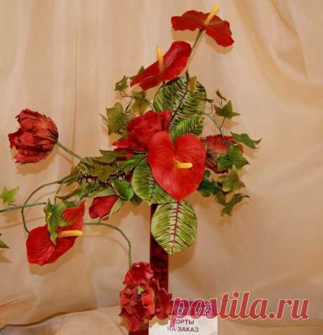 Композиция из сахарных цветов