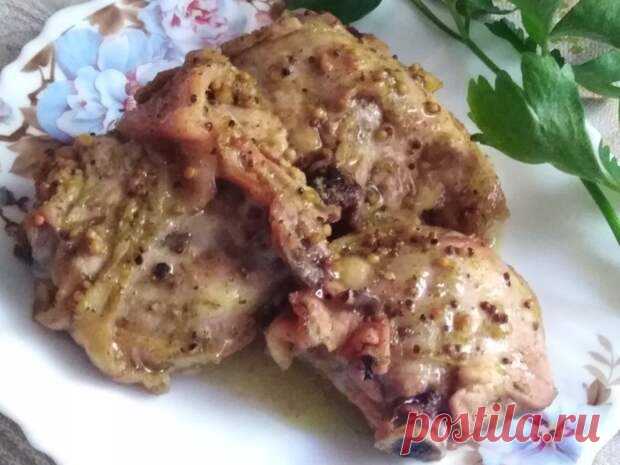 Куриные бедра в маринаде - Будет вкусно - 9 апреля - 43433407205 - Медиаплатформа МирТесен ИНГРЕДИЕНТОВ НА 4 ПОРЦИИ куриные бедра 8 шт. винный уксус белый ¼ стакана растительное масло 2 ст. л. мед 1 ст. л. горчица французская 1 ст. л. перец свежемолотый смесь ¼ ч. л. соль 1 ч. л. хмели-сунели 1 ч. л. ПОШАГОВЫЙ РЕЦЕПТ С ФОТО ШАГ 1/5 Бедра промыть, обсушить. ШАГ 2/5 Приготовить - 9 апреля - 43433407205 - Медиаплатформа МирТесен