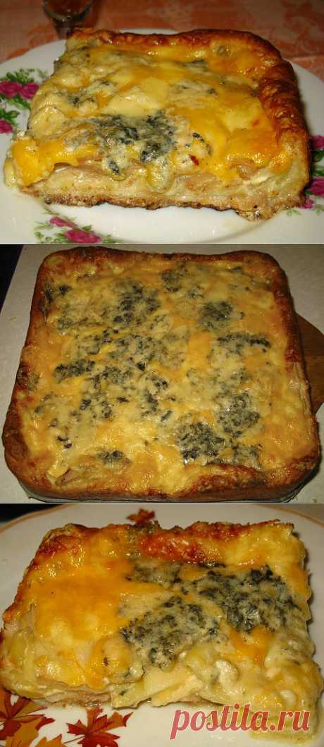 Пирог с грушами и сыром «Рокфор».