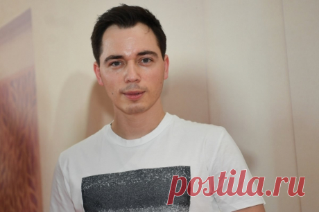 Родион Газманов: молчунам усидеть на двух стульях не получится. Сейчас, уверен музыкант, слишком сложное время для того, чтобы продолжать хранить молчание.