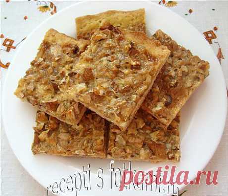 Пирог со сгущенкой и грецкими орехами - пошаговый рецепт с фото
