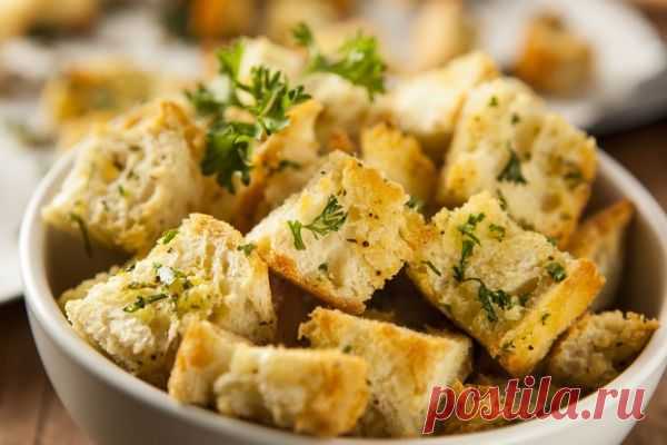 👌 Хрустящие гренки с сыром и специями, рецепты с фото Ну кто не любит гренки? Это и первоклассная закуска к пиву, и неотъемлемый ингредиент многих салатов, и то, без чего кушать любой, даже очень вкусный суп, не так интересно. И как б...