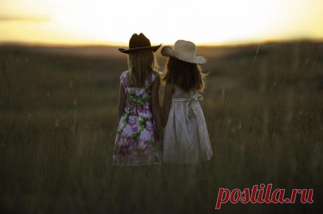 Ученые рассказали, от каких отцов рождаются шизофреники Научные сотрудники Университета штата Мэриленд установили взаимосвязь между стрессами, которые переносит мужчина, и вероятностью развития шизофренией у будущего малыша.Все исследования проводились исключительно на мышах.Специалисты моделировали различные ситуации, которые смогли бы продемонстрировать всплеск кортизола у грызунов. Как оказалось, поведение мышей, зачатых самцом после сильной стрессовой ситуации, было бо...