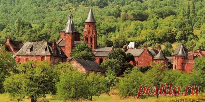 Французская деревня Коллонж-ла-Руж (Collonges-la-Rouge) Коллонж-ла-Руж – жемчужина Лимузена (регион на юго-западе центральной части Франции). Это одна из самых красивых деревень Франции. На фоне окружающей природы деревня появляется неожиданно, ослепляя своими яркими красками. Красный цвет песчаника, из которого построены дома, меняет свой...