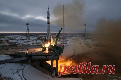 «Союз МС-20» с японскими туристами отстыковался от МКС. Космический корабль «Союз МС-20», на котором находятся туристы из Японии и российский космонавт Александр Мисуркин, отстыковался от Международной космической станции (МКС). По данным подмосковного Центра управления полетами, экипаж покинул МКС и закрыл люки на корабле поздно ночью 19 декабря.