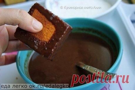 Нежное пирожное, тающее во рту!

Очень вкусное, нежное, мягкое и тающее во рту пирожное. В то же время очень простое и быстрое в приготовлении!

Понадобится:

Бисквит:

3 яйца
150 г сахара
100 мл раст.масла без запаха
125 мл молока
0,5 ст.л. разрыхлителя
1 ст.л. ванильного сахара
250 г муки

Соус:

125 мл молока
1 ст.л. какао
50 г сахара
50 г шоколадки

Дополнительно:

кокосовая стружка

Приготовление:

Бисквит:
Яйца,сахар и ванильный сахар положить в миску
Взбивать на выс...