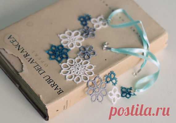Perfect gift for her - handmade tatted floral necklace - asymmetrical…