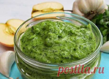 СОУС ИЗ ПЕТРУШКИ, ЯБЛОК И ЧЕСНОКА 

Прекрасен для мяса, рыбы и овощей!
Ингредиенты:


Яблоко кисло-сладкое — 100 грамм
Листья петрушки — 50-70 грамм
Растительное масло — 2 ст.л.
Соль — 1/2-1/3 ч.л.
3-4 небольших зубчика чеснока
2 ст.л…