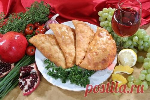 Хрустящие домашние чебуреки – приготовить совсем несложно! / Простые рецепты