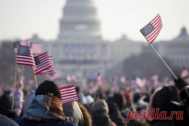 Выборы в США – как устроены эти таинственные мероприятия Кто бы и что не думал о флагмане «свободного мира», как любят называть себя заокеанские граждане, это огромное государство, сильно влияющее на экономику, политику, общественную жизнь всего населения З...
