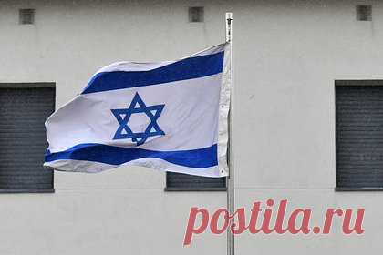 Россияне смогут снова подавать заявления на репатриацию в посольстве Израиля. С 26 октября граждане России смогут снова подавать заявления на репатриацию в посольстве Израиля в Москве. О том, что соответствующий отдел возобновил прием документов, рассказал израильский посол в РФ Александр Бен Цви. По его словам, прием заявлений был приостановлен на несколько дней «по вопросам безопасности».