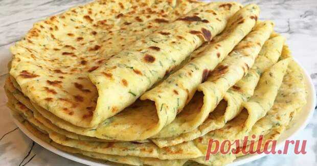 Лепешки из картофельного пюре - БУДЕТ ВКУСНО! - медиаплатформа МирТесен Ни один праздник у нас не обходится без вареной картошки. Пускай многие скажут, что это пережиток прошлого, но для нас это традиция. Правда, иногда пюре остается, а на следующий день есть его никто не хочет. Чтобы не выбрасывать еду, я готовлю лепешки из картофельного пюре. По сути эта