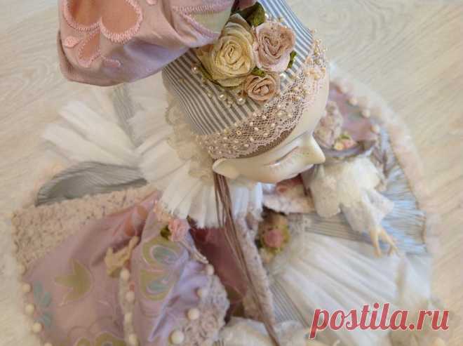 (24) Annadan Boudoir dolls - 