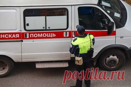 Известный российский ресторатор с женой погибли в лобовом столкновении с фурой. Сооснователь сети ресторанов «Сыроварня» Алексей Левин с женой и братом погибли в лобовом столкновении с фурой в Орловской области. Авария произошла в полночь на 305-м километре трассы М-2 «Крым». Предварительно, водитель грузовика Mercedes-Benz выехал на встречную полосу, где протаранил Mitsubishi Pajero.