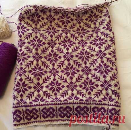 Ravelry: soxnsox's Shawl in plum on cream