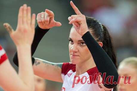 Польская волейболистка рассказала о травле из-за выступлений в России. Бывшая волейболистка калининградского «Локомотива» Мальвина Смаржек рассказала о травле из-за выступлений в России. «Дошло до того, что я боялась выходить из дома. Были случаи, когда люди толкали меня или плевали в меня. Я была так подавлена, не понимала, что происходит», — заявила польская спортсменка.