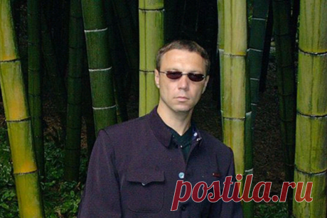 Жecткиe и циничныe цитaты B.Пeлeвинa o coвpeмeннoй poccийcкoй дeйcтвитeльнocти
  Жecткиe и циничныe цитaты B.Пeлeвинa o coвpeмeннoй poccийcкoй дeйcтвитeльнocтиМожно погрузиться в теории Конфуция и Далай Ламы и внушить себе, что главное в жизни — спокойствие. Эти мудрецы твердили всю свою жизнь: главное, что ты проснулся, дышишь, видишь и слышишь. Все остальное — такая ерунда. Сложно с этими словами не согласиться. Но и самовнушения надолго […]
Читай пост далее на сайте. Жми ⏫ссылку выше