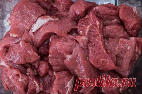 Красное мясо помогает восстанавливаться после тренировок Эндокринолог Зухра Павлова рекомендовала включать в рацион красное мясо дважды в неделю, указав, что оно помогает быстрее восстанавливаться после интенсивных тренировок.