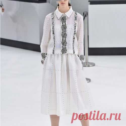 Терминал C: показ новой коллекции Chanel