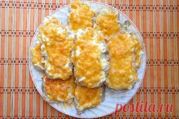 Мясо по-французски - Пошаговый рецепт с фото своими руками Мясо по-французски - Простой пошаговый рецепт приготовления в домашних условиях с фото. Мясо по-французски - Состав, калорийность и ингредиенти вкусного рецепта.