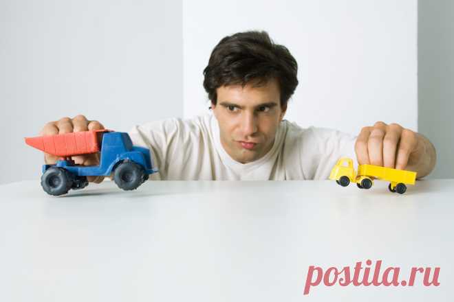 6 сигналов того, что ваш партнер ведет себя незрело Определить эмоциональную незрелость другого человека не так-то просто, особенно на ранних стадиях отношений с ним: обычно она проявляется лишь спустя несколько месяцев с момента знакомства. Несколько подсказок помогут быстрее начать обращать внимание на тревожные сигналы.