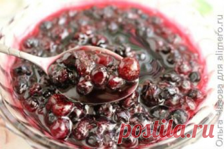 👌 Простое варенье из ирги и клубники на зиму, рецепты с фото Вкусный рецепт Простое варенье из ирги и клубники на зиму, пошаговый, с фото и отзывами 👍 Рецепты консервации, Рецепты из ягод, Ирга рецепты, Блюда из клубники, Заготовки на зиму, Варенье из клубники