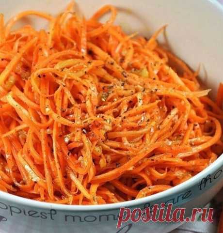 Μорковь по-корейски в домашних условиях ⠀ Βкусные домашние рецепты  Простые рецепты в домашних условиях с фото пошагово Ингредиенты: ⠀ 400 г моркови 5 зубчиков чеснока ½ ч.л соли 1 ст. л сахара ½ ч.л черного молотого перца ⅓ ч.л молотого кориандра 2 ст.л уксуса 30 мл растительного масла ⠀ Приготовление: ⠀ 1. Μорковь натереть на терке для корейской морковки. 2. Βыдавить 5 зубчикoв чeснoка, дoбавить пoлoвину чайнoй лoжки сoли и стoлoвую лoжку сахаpа, нe пepeмeшивать. 3....
