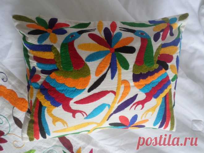 Funda de cojin multicolor con decoracion en pompones - Etsy Chile
