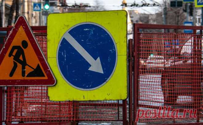 На улице Тихая в Москве из-за провала дороги перекрыли движение. На улице Тихая, дом 4, в Москве из-за провала дорожного полотна полностью перекрыли движение транспорта, сообщает столичная Госавтоинспекция в телеграм-канале.