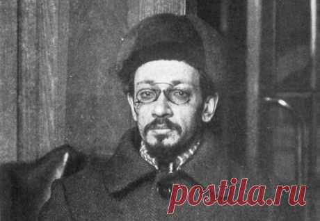 Тайна смерти Свердлова: как на самом деле умер «дьявол большевиков» Яков Михайлович Свердлов (1885-1919) был вторым по времени председателем ВЦИК – советского парламента России. Долгое время Свердлова называли его «первым председателем» – когда имя Льва Каменева было под запретом. В стране был культ Свердлова как одного из ближайших соратников Ленина и «отцов-основателей» Советского государства. Ему ставились памятники, его именем назывались города и площади, заводы и кора...