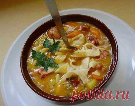 Сытный и вкусный фасолевый суп с домашней лапшой 


Обязательно попробуйте!









Ингредиенты:
картофель — 200 граммфасоль — 400 граммбекон, ветчина или копченая свинина — 150 граммколбаса — 150 граммморковь — 150 граммлук-порей — 50 граммчеснок,…