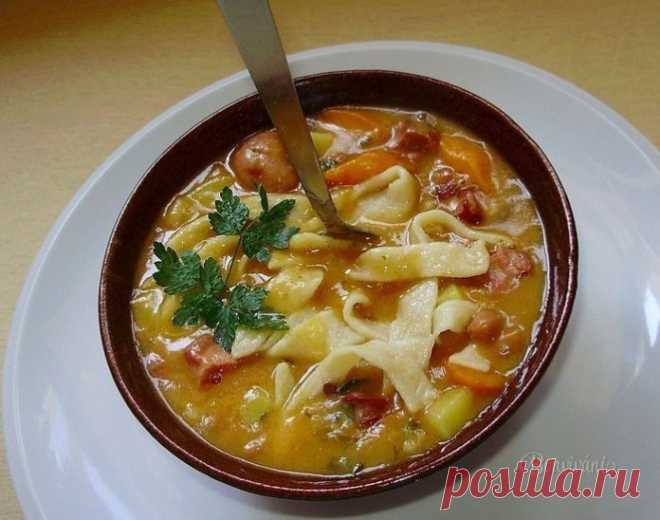 Сытный и вкусный фасолевый суп с домашней лапшой 


Обязательно попробуйте!









Ингредиенты:
картофель — 200 граммфасоль — 400 граммбекон, ветчина или копченая свинина — 150 граммколбаса — 150 граммморковь — 150 граммлук-порей — 50 граммчеснок,…