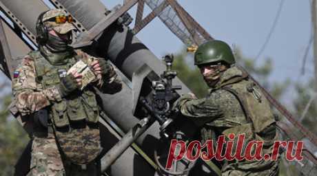 Решительными действиями бойцов группировки войск «Центр»: ВС РФ освободили в ДНР населённый пункт Гродовка. Населённый пункт Гродовка (ДНР) освобождён в результате решительных действий подразделений группировки войск «Центр», сообщили в Минобороны РФ. Совокупные потери ВСУ за сутки составили до 1715 военнослужащих. Также противник потерял танк Leopard (ФРГ), боевые бронированные машины HMMWV и MaxxPro (США), самоходную артиллерийскую установку Braveheart (Великобритания) и многофункциональную…